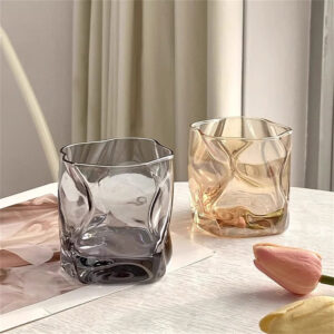 玻璃扭扭造型杯
